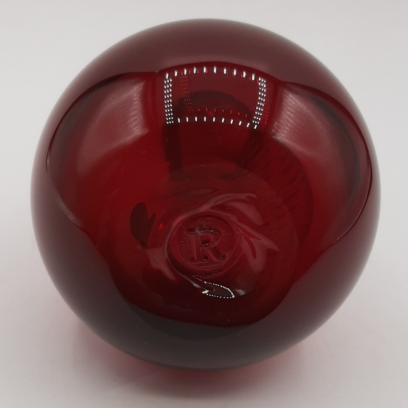 Vintage Canadian Rossi Art Glass Red Pear Home Decor Paperweight Handmade - Picture 6 of 7